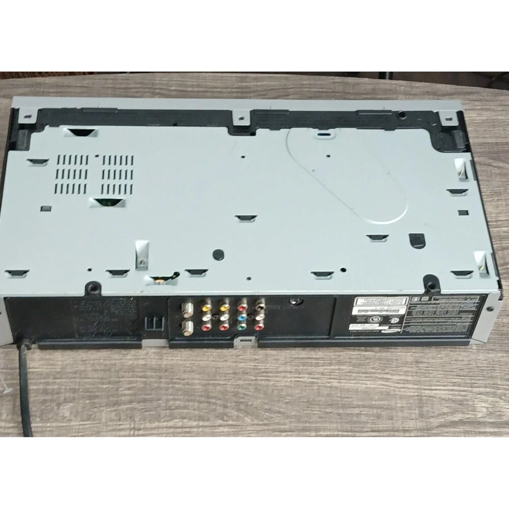 Samsung VCR DVD-V4600C. Silver. DVD/VHS Combo. PARTS ONLY. No Remote.